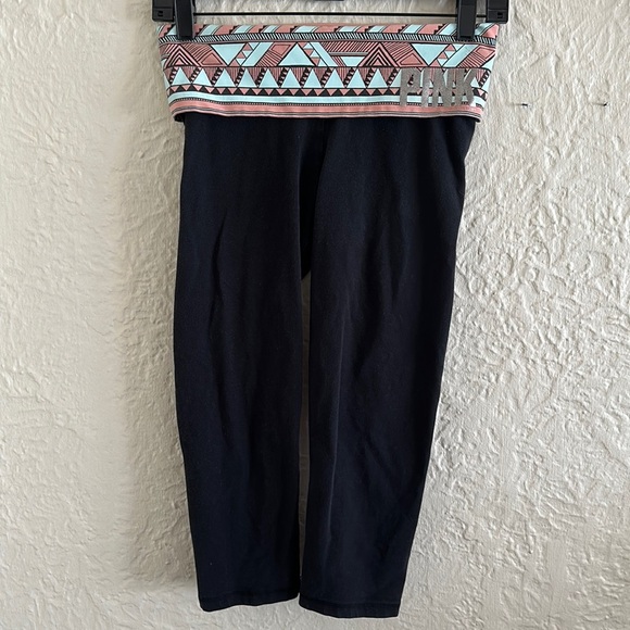 Victoria’s Secret Pink Yoga Cropped Leggings Black Fold Over Waistband Blue Logo - Picture 2 of 7